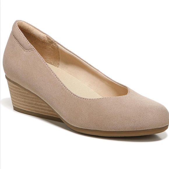 Dr. Scholl's Shoes - NWT Dr Scholls Women's Tan Wedge Shoes Size 10W